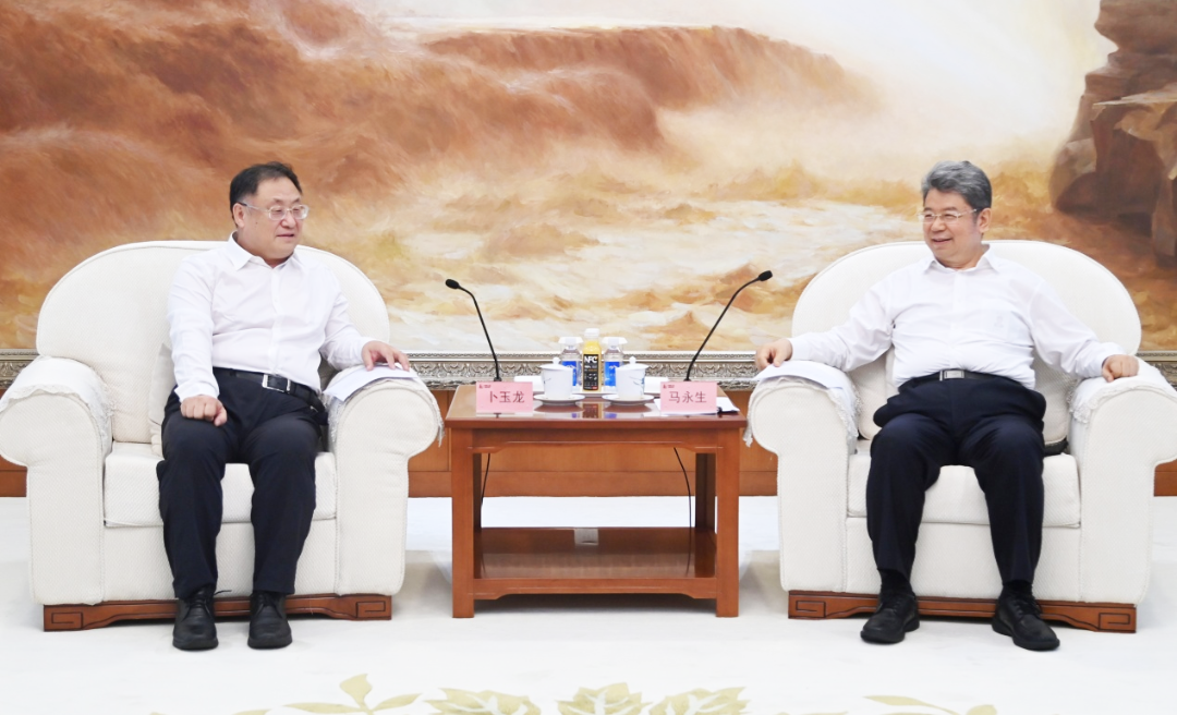 中智集團黨委書記、董事長卜玉龍一行拜訪中國石化集團